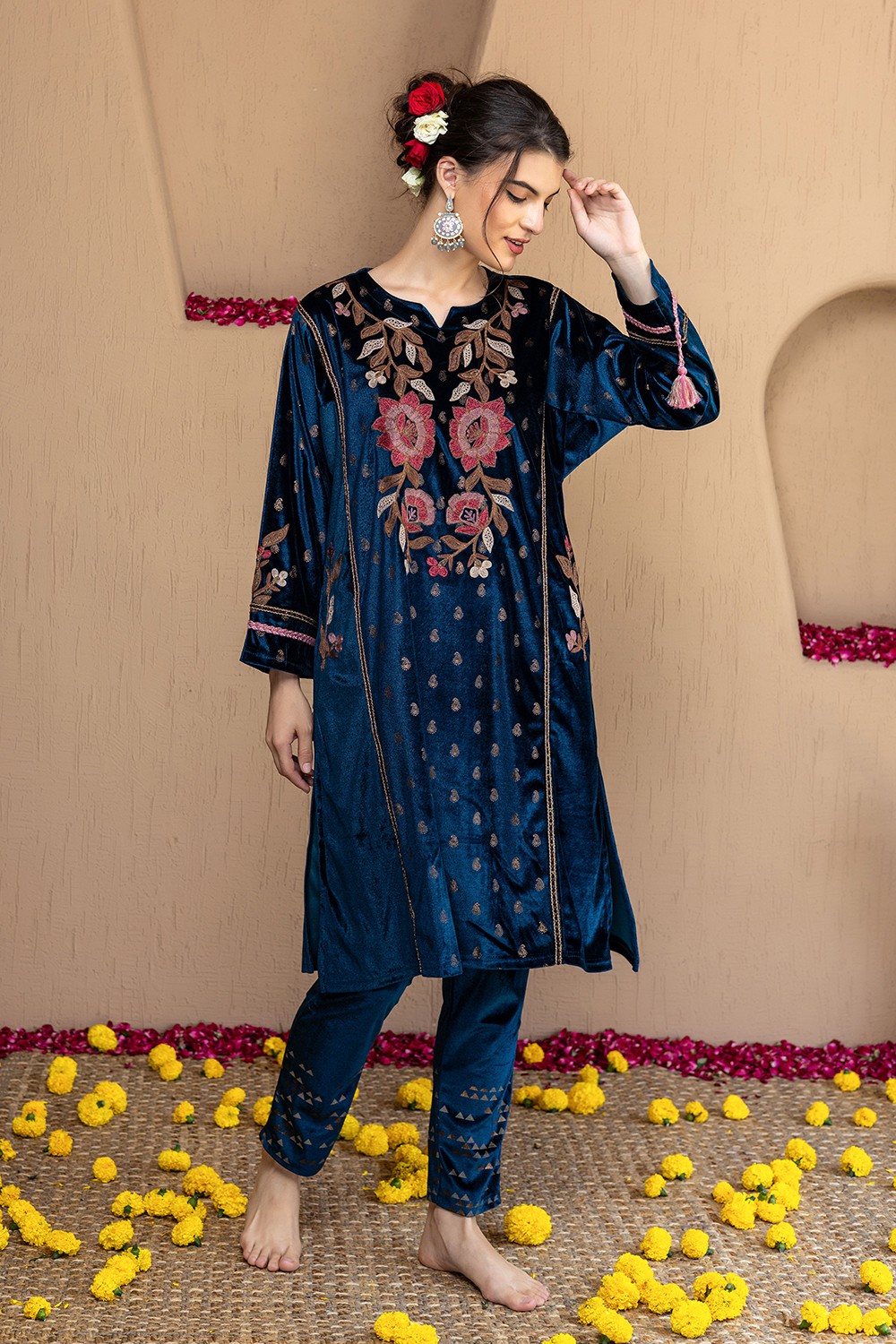 TEAL EMBROIDERED PHERAN SET